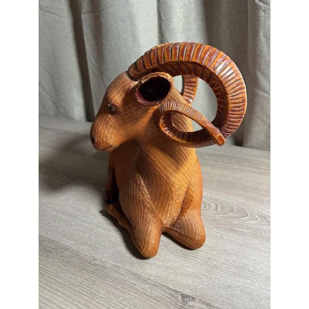 Vintage Wicker Ram Basket Hand Woven RARE Figurine Trinket Box Horned‎ Sheep